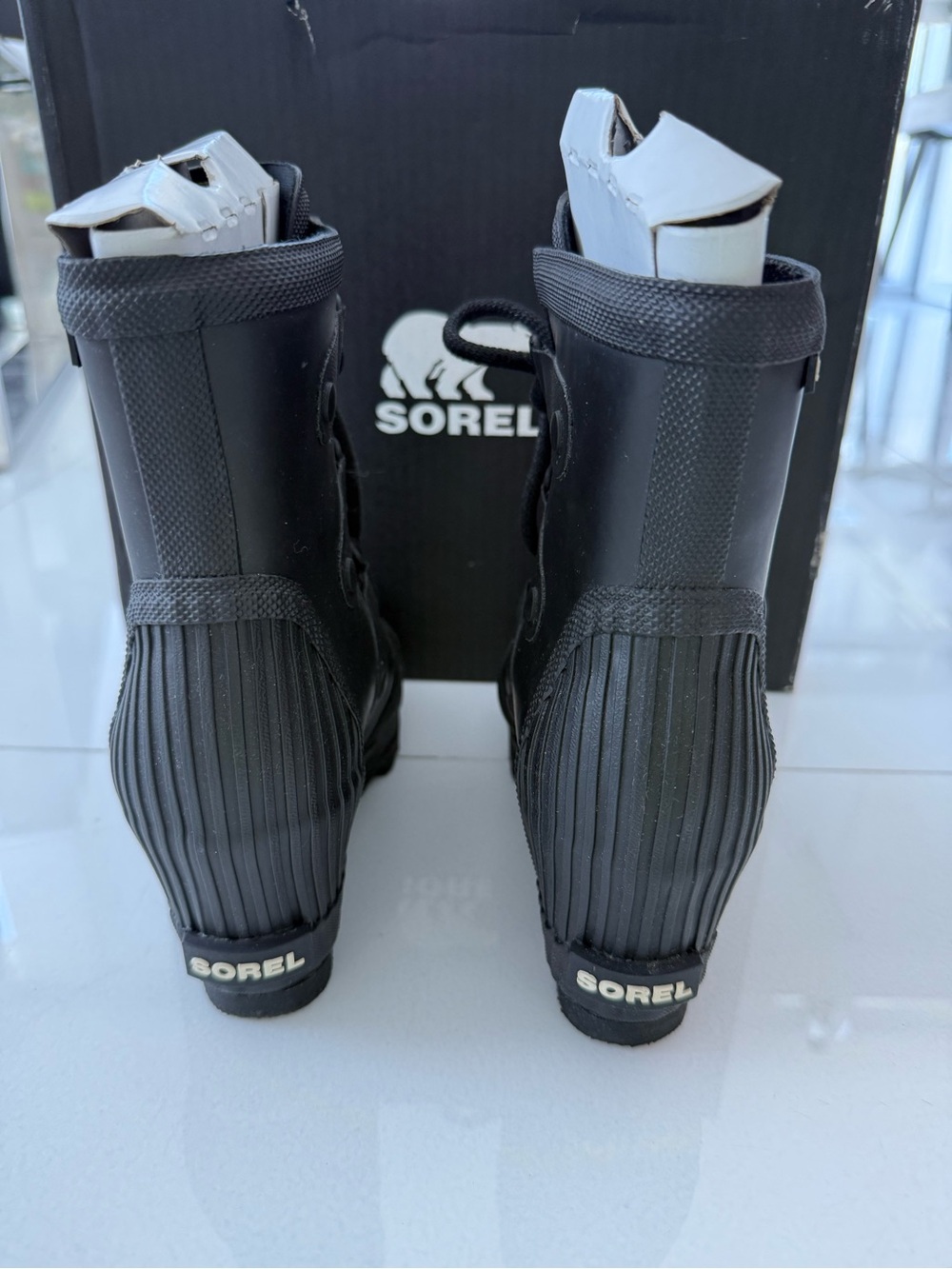 SOREL Brand New with original box
Black Women's Lace-Up Platform Rain Boot - Picture 7 of 12